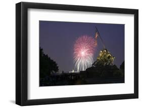 USA, Washington DC, DC, July 4 Fireworks Behind the Iwo Jima Memorial-Hollice Looney-Framed Photographic Print