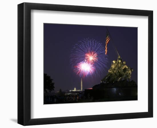 USA, Washington DC, DC, July 4 Fireworks Behind the Iwo Jima Memorial-Hollice Looney-Framed Photographic Print