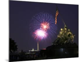 USA, Washington DC, DC, July 4 Fireworks Behind the Iwo Jima Memorial-Hollice Looney-Mounted Photographic Print