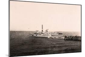 USS River Queen-null-Mounted Photographic Print