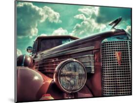 V8-Stephen Arens-Mounted Photographic Print