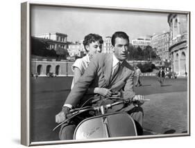 Vacances Romaines Roman Holiday De William Wyler Avec Gregory Peck Et Audrey Hepburn 1953-null-Framed Photo