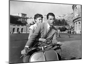 Vacances Romaines Roman Holiday De William Wyler Avec Gregory Peck Et Audrey Hepburn 1953-null-Mounted Photo