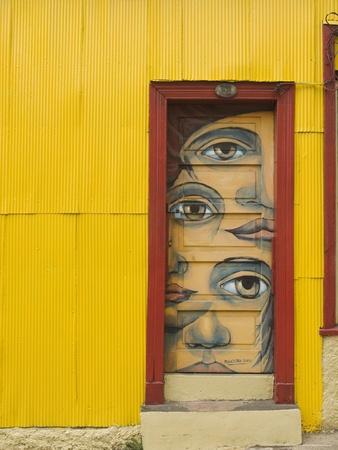 https://imgc.allpostersimages.com/img/posters/valparaiso-chile-south-america_u-L-P1RVN20.jpg?artPerspective=n