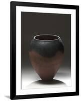 Vase à panse ovoïde et col resserré-null-Framed Giclee Print