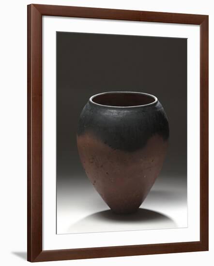 Vase à panse ovoïde et col resserré-null-Framed Giclee Print