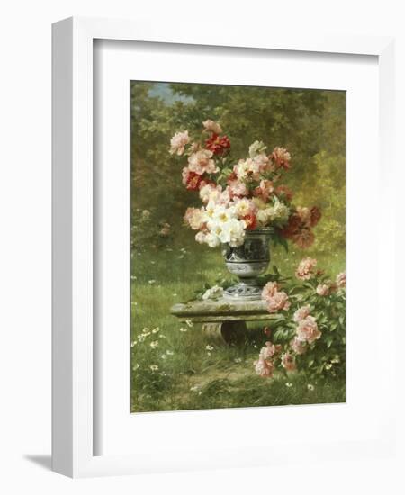 Vase Mit Pfingstrosen in Einem Garten-Louis Marie Lemaire-Framed Giclee Print