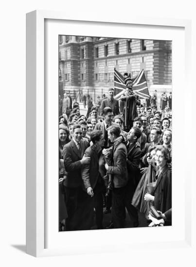 Ve Day Celebrations in London 1945-Nixon Greaves and-Framed Photographic Print