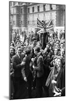 Ve Day Celebrations in London 1945-Nixon Greaves and-Mounted Photographic Print