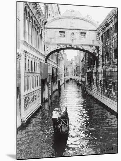 Venice Canal-Cyndi Schick-Mounted Art Print