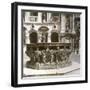 Venice (Italy), Courtyard of the Ducal Palace, the Well, Circa 1895-Leon, Levy et Fils-Framed Photographic Print