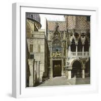 Venice (Italy), the Portal of the Doge's Palace (1424-1442) with the Loggia (1500), Circa 1890-1895-Leon, Levy et Fils-Framed Photographic Print