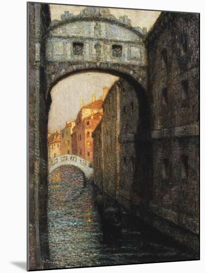 Venice - the Bridge of Sighs; Venise - Le Pont Des Soupirs, 1914-Henri Eugene Augustin Le Sidaner-Mounted Giclee Print