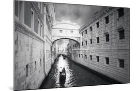 Venice-ValentinaPhotos-Mounted Art Print