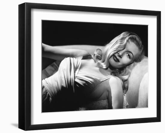 Veronica Lake, 1940-null-Framed Premium Photographic Print