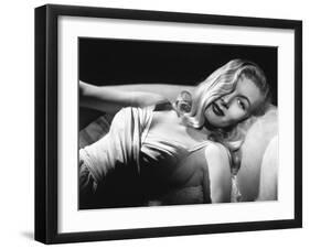 Veronica Lake, 1940-null-Framed Premium Photographic Print