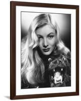 Veronica Lake, 1941-null-Framed Photographic Print