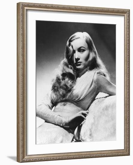 Veronica Lake, This Gun for Hire, 1942-null-Framed Photographic Print