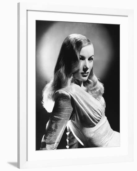 Veronica Lake, This Gun for Hire, 1942-null-Framed Photographic Print