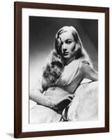 Veronica Lake, This Gun for Hire, 1942-null-Framed Photographic Print