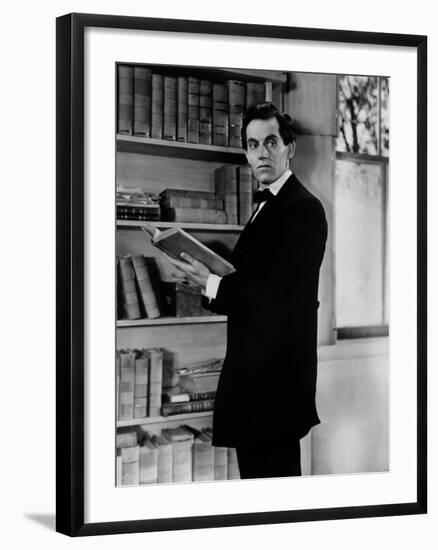 Vers sa destinee YOUNG MR. LINCOLN by John Ford with Henry Fonda, 1939 (b/w photo)-null-Framed Photo