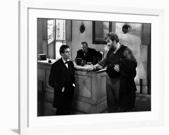 Vers sa destinee YOUNG MR. LINCOLN by JohnFord with Henry Fonda, Spencer Charters (le role du juge)-null-Framed Photo