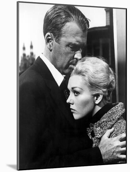 Vertigo, James Stewart, Kim Novak, 1958-null-Mounted Photo