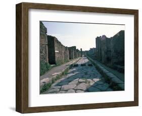 Via Di Nola, Pompeii, Campania, Italy-Christina Gascoigne-Framed Photographic Print