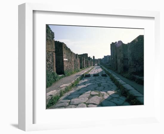 Via Di Nola, Pompeii, Campania, Italy-Christina Gascoigne-Framed Photographic Print