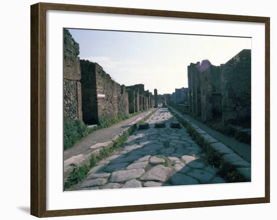 Via Di Nola, Pompeii, Campania, Italy-Christina Gascoigne-Framed Photographic Print