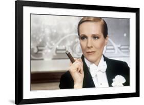 Victor Victoria (photo)-null-Framed Photo