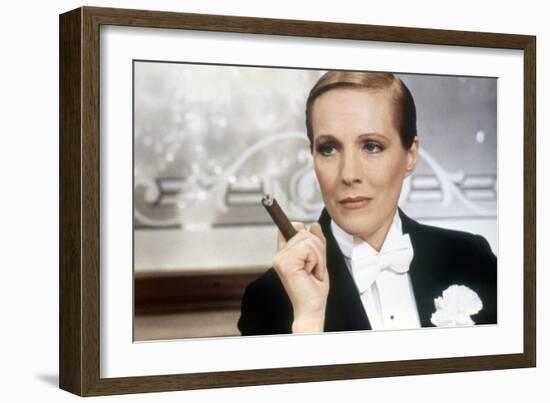 Victor Victoria (photo)-null-Framed Photo