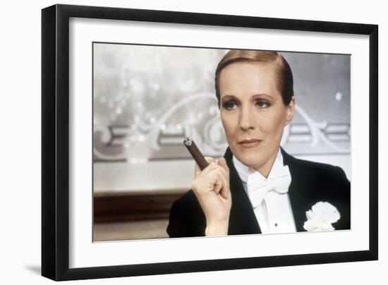 Victor Victoria (photo)-null-Framed Photo