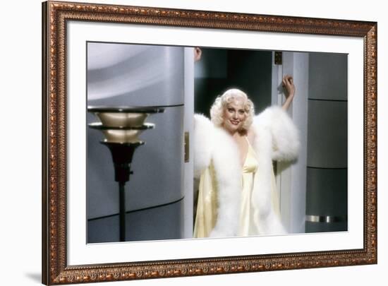 Victor Victoria (photo)-null-Framed Photo