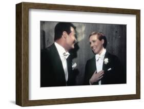 Victor Victoria (photo)-null-Framed Photo