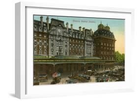 Victoria Stn Exterior-null-Framed Art Print