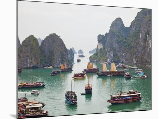 Vietnam, Halong Bay-Steve Vidler-Mounted Photographic Print