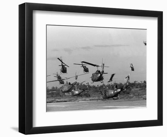 Vietnam Helicopter Assault-Associated Press-Framed Photographic Print