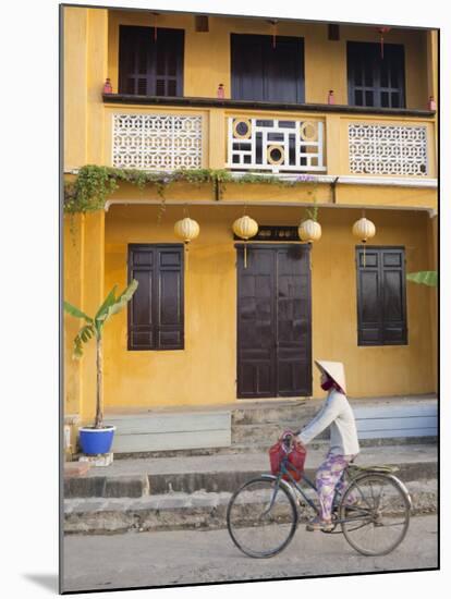 Vietnam, Hoi An, Cafes in the Old Town-Steve Vidler-Mounted Photographic Print