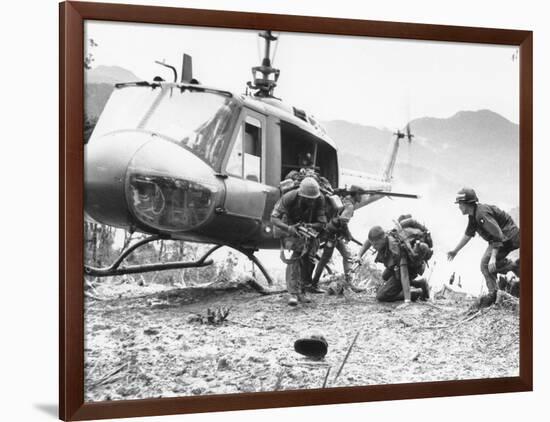 Vietnam War Hamburger Hill US Wounded-Associated Press-Framed Photographic Print