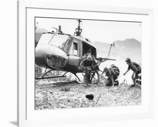 Vietnam War Hamburger Hill US Wounded-Associated Press-Framed Photographic Print