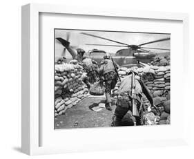 Vietnam War Khe Sanh Siege-Dang Van Phuoc-Framed Photographic Print