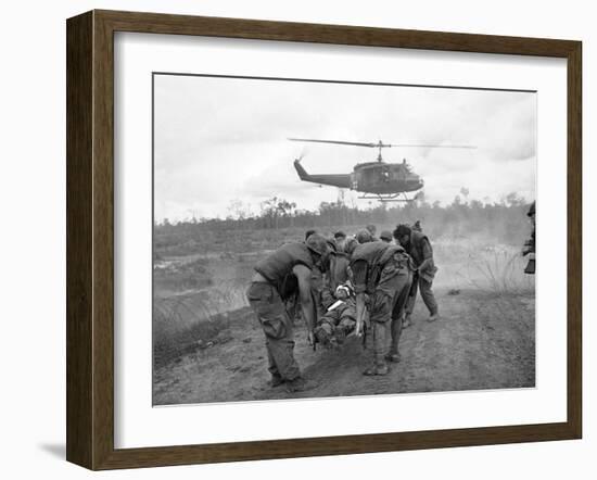 Vietnam War S U.S. Soldiers Wounded-Associated Press-Framed Premium Photographic Print