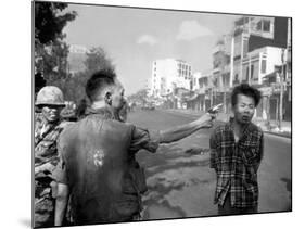 Vietnam War Saigon Execution-Eddie Adams-Mounted Photographic Print