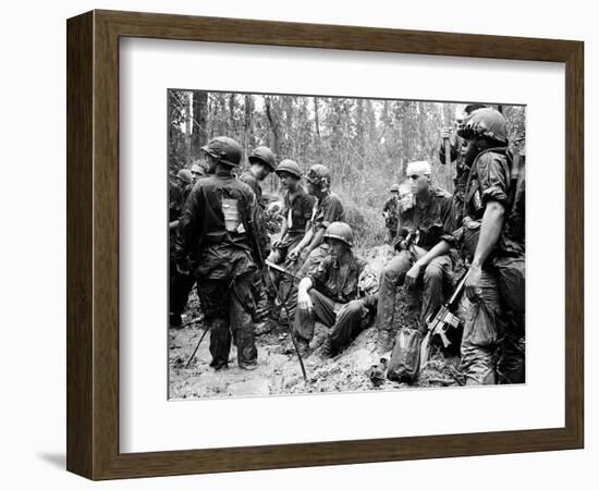 Vietnam War - U.S. Army Zone D-Henri Huet-Framed Photographic Print