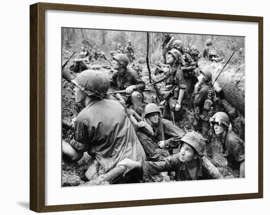 Vietnam War - U.S. Army-Henri Huet-Framed Photographic Print