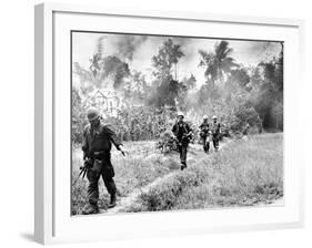 Vietnam War U.S. Marines Da Nang-Associated Press-Framed Photographic Print