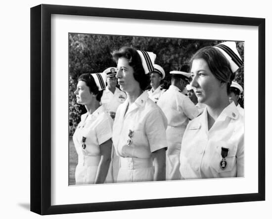 Vietnam War U.S. Nurse Medal-Associated Press-Framed Premium Photographic Print