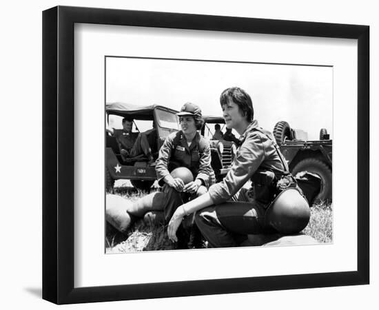 Vietnam War U.S. Nurses-Associated Press-Framed Photographic Print