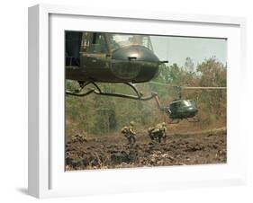 Vietnam War U.S. Paratroopers-Associated Press-Framed Photographic Print